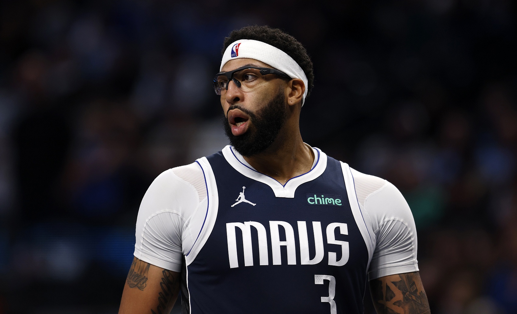 开云体育网址-侠记：老鹰目前不太可能在赛季中期通过交易得到安东尼·戴维斯