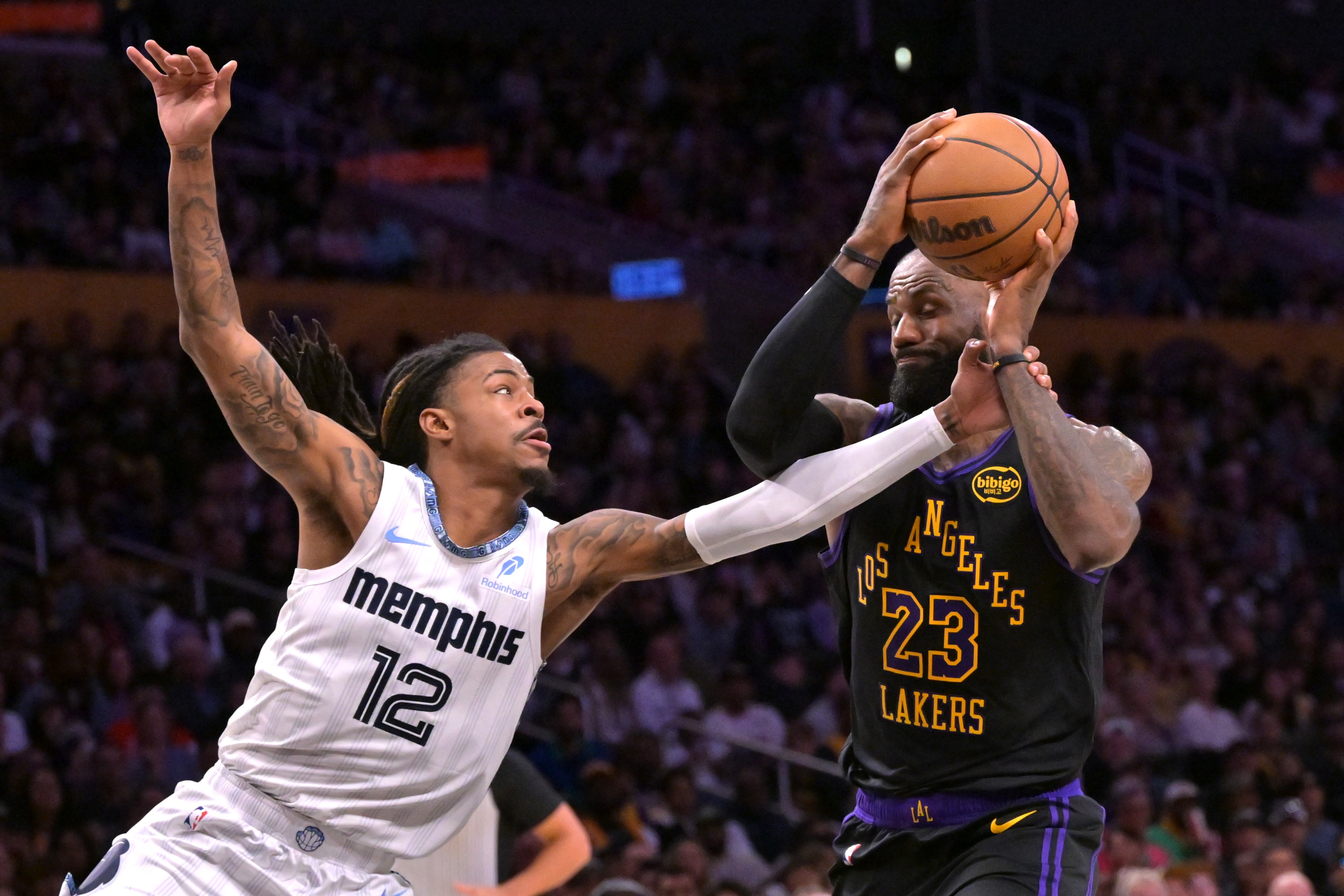 关键时刻11胜0负!老牌天神41岁18中12 关键时刻有东有詹降维打击